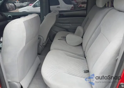 2010 Toyota Tacoma Prerunner V6 z USA, uszkodzony, nr VIN 3TMJU4GNXAM101322